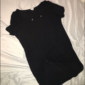 T-shirt with open cross on top